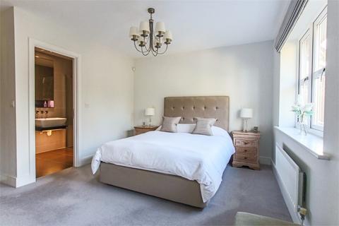 4 bedroom detached house for sale - Millfield Close, East Grinstead, West Sussex