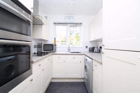 2 bedroom flat for sale - Pinewood Mews, Oaks Road, Stanwell, STAINES, Surrey