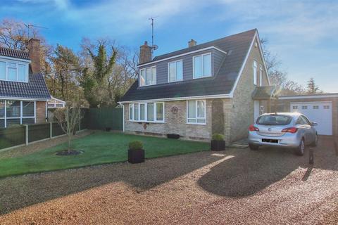4 bedroom detached house for sale - 44 Carlton Drive, North Wootton