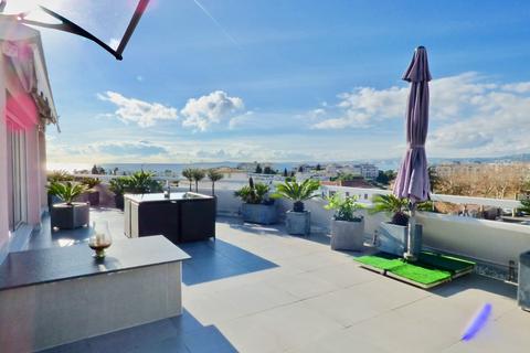 2 bedroom villa, Cagnes-sur-Mer, Alpes-Maritimes, Alpes-Maritimes, France