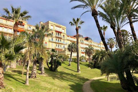 3 bedroom villa, Cannes, Alpes-Maritimes, Alpes-Maritimes, France