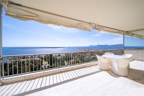 2 bedroom villa, Cannes, Alpes-Maritimes, Alpes-Maritimes, France