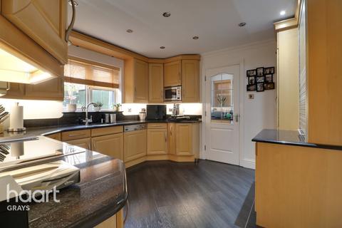 48 Catharine Close, Chafford Hundred, Grays, RM16 6QH