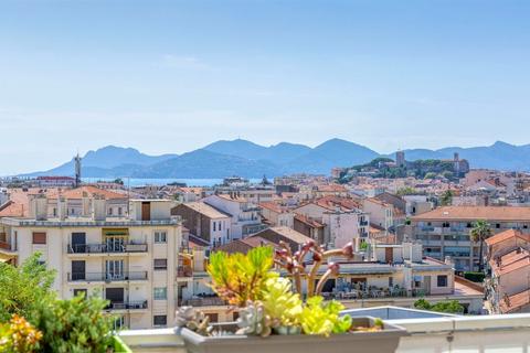 2 bedroom villa, Cannes, Alpes-Maritimes, Alpes-Maritimes, France
