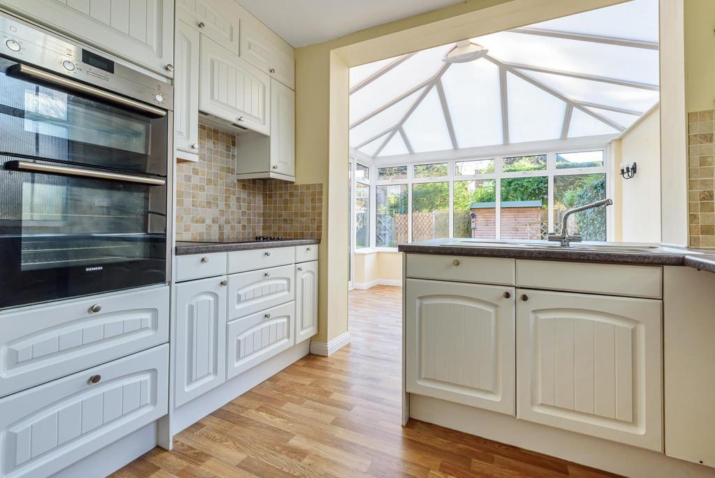 Mulberry Trees, Shepperton, TW17 3 bed end of terrace house £580,000
