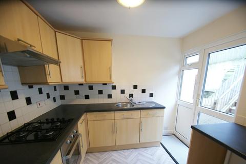 4 Beaumont Close, Torquay, TQ2 6BX