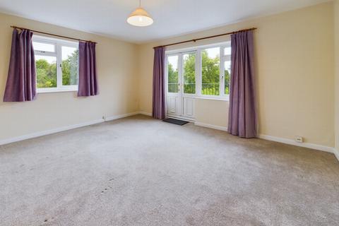 2 bedroom flat for sale, Muster Green, Haywards Heath, RH16