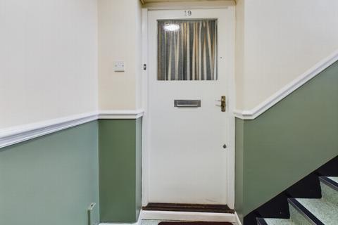 2 bedroom flat for sale, Muster Green, Haywards Heath, RH16