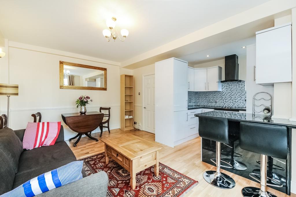 Langford Court St Johns Wood NW8 1 bed apartment £1,863 pcm (£430 pw)
