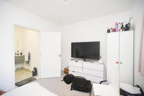 6 bedroom end of terrace house for sale - Ticehurst Road, Brighton