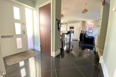 2 Chapman Close, Sheffield, S6 5BX