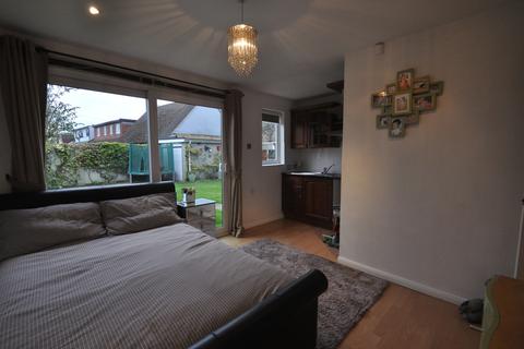 40 Bramble Road, Daws Heath, Benfleet, SS7 2UN