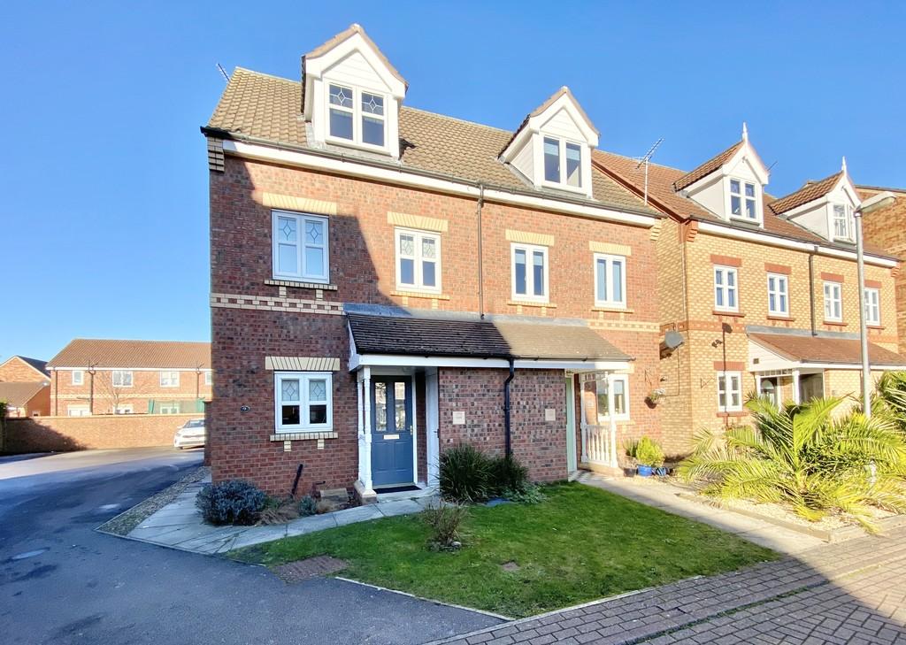 Randall Garth, Driffield 3 bed semidetached house £180,000