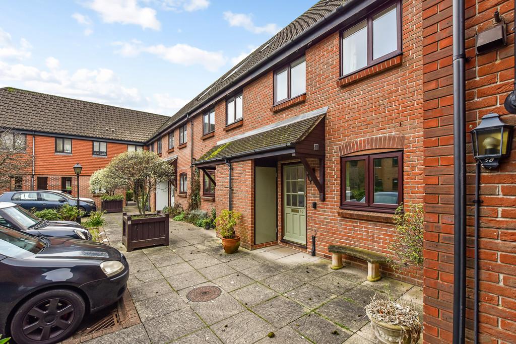 Walk, Chichester 3 bed terraced house £425,000