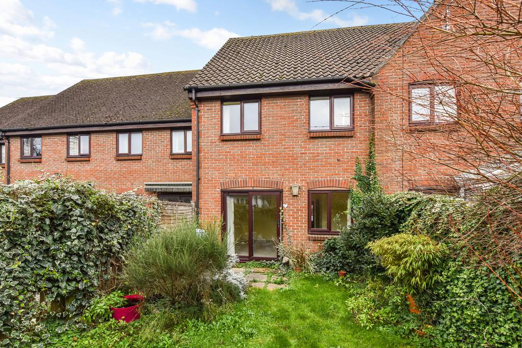 Walk, Chichester 3 bed terraced house £425,000