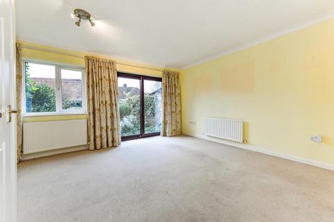 69 Bishopsgate Walk, Chichester, PO19 6FQ