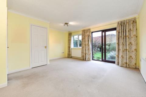 69 Bishopsgate Walk, Chichester, PO19 6FQ