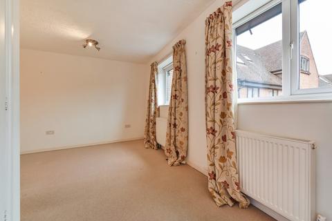 69 Bishopsgate Walk, Chichester, PO19 6FQ