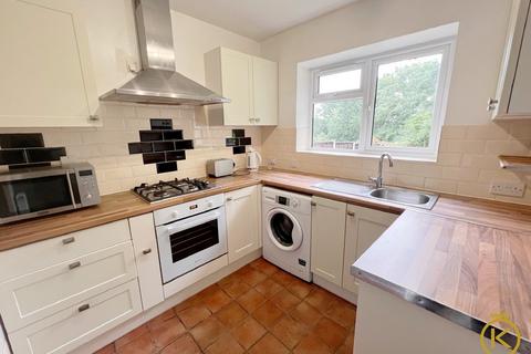 5 bedroom semi-detached house to rent, Hillcrest Road, Guildford