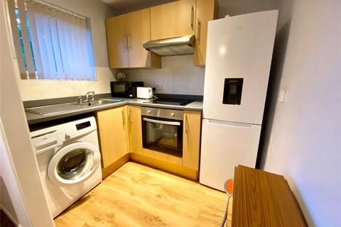 1 bedroom apartment to rent, Bubwith Close, Chard, TA20