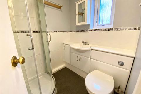 1 bedroom apartment to rent, Bubwith Close, Chard, TA20