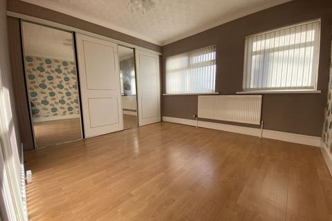 61 Elsenham Road, Grimsby, DN31 2QP