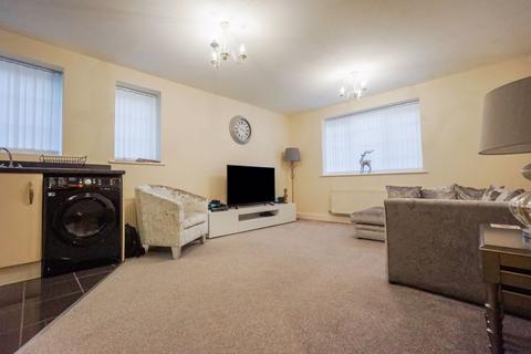 2 bedroom apartment for sale - Donnington Court, Dudley