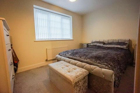 2 bedroom apartment for sale - Donnington Court, Dudley