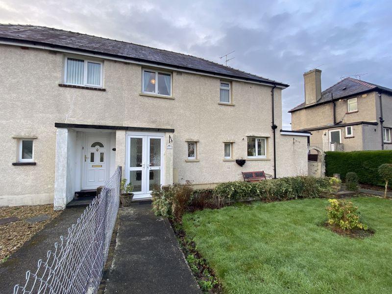 Bangor, Gwynedd 3 bed semidetached house £175,000