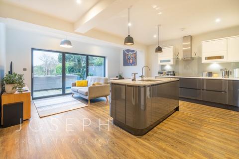 60 Heath Road, Ipswich, IP4 5SL
