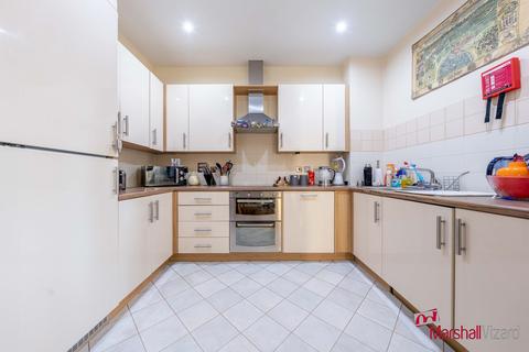 2 bedroom apartment for sale - Silas Court, Lockhart Road, WATFORD, WD17