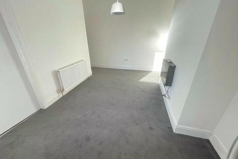 2 bedroom terraced house to rent, Neville Road, Sunderland