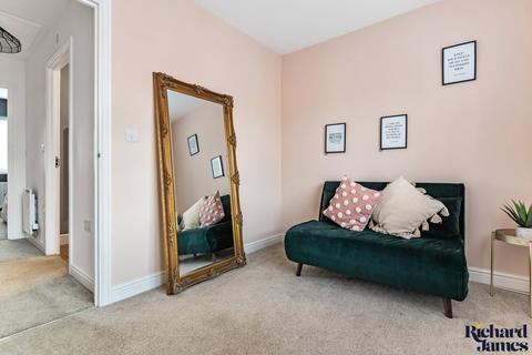 40 Berryfield, Swindon, SN3 6FB