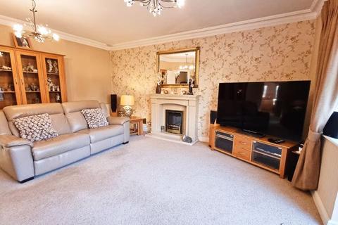 4 bedroom detached house for sale - Heather Gardens, Waltham Abbey