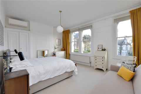 19 Vicars Hill, London, SE13 7JB