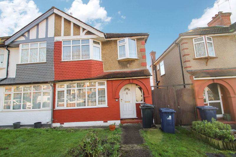 The Fairway, Northolt 3 bed terraced house £490,000