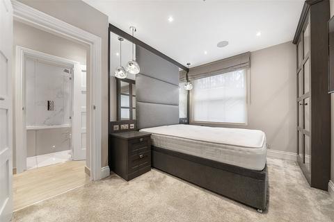 2 bedroom maisonette to rent, Chalcot Square, Primrose Hill, London, NW1