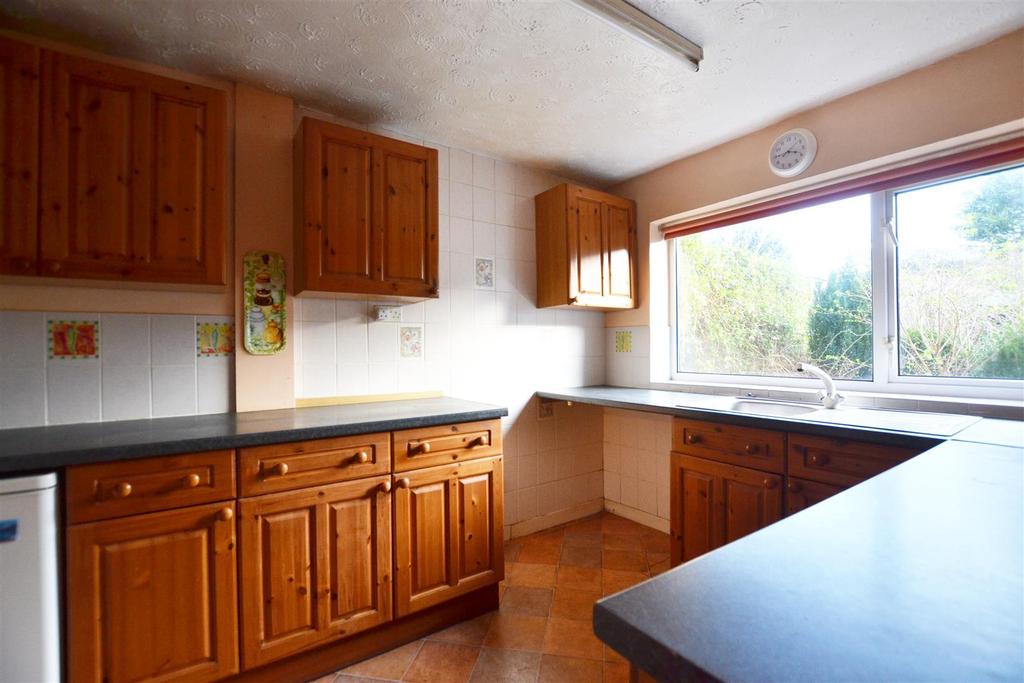 Laws Street, Pembroke Dock 3 bed terraced house £115,000