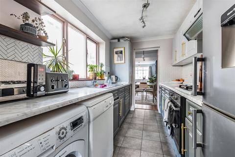 14 Cottage Grove, Surbiton, KT6 4JH