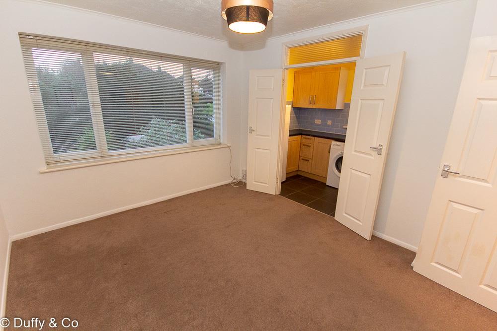 Hatchgate Close, Cuckfield, West Sussex 1 bed flat £175,000