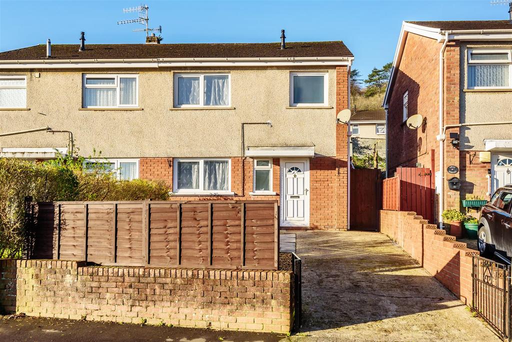 TyleTeg, Clydach, Swansea 3 bed semidetached house £140,000