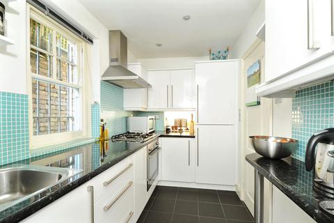 2 bedroom flat to rent - Hillside Gardens, Highgate, N6
