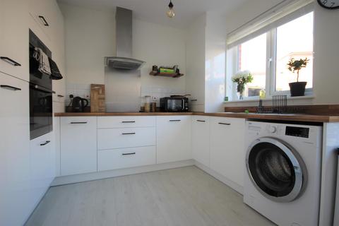 131 Hawkins Road, Exeter, EX1 3UW