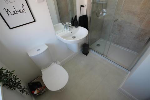 131 Hawkins Road, Exeter, EX1 3UW