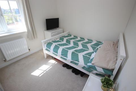 131 Hawkins Road, Exeter, EX1 3UW