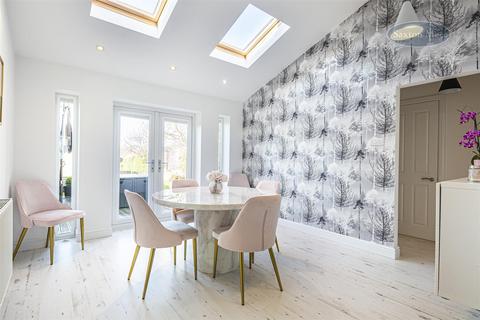 11 Studfield Road, Sheffield, S6 4SS