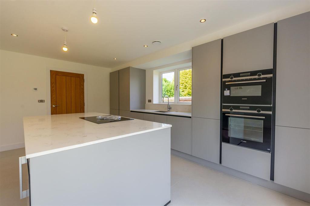 Living/Dining Kitchen