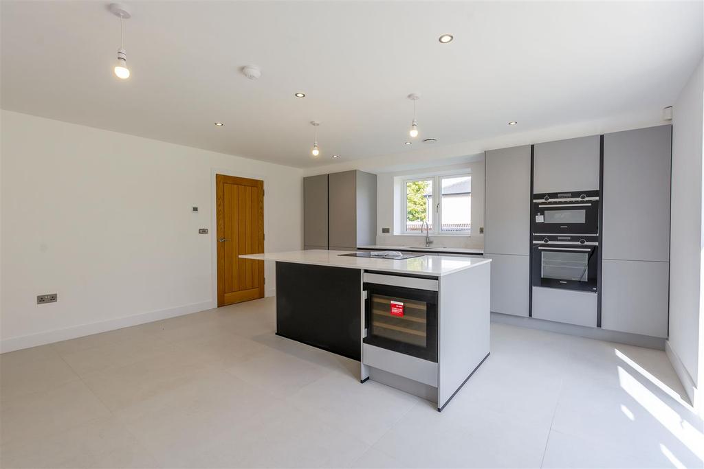 Living/Dining Kitchen