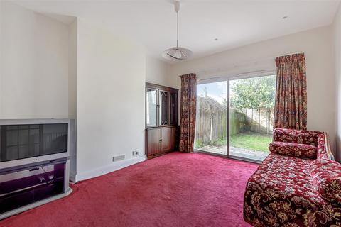 21 Glenwood Road, Epsom, KT17 2LZ