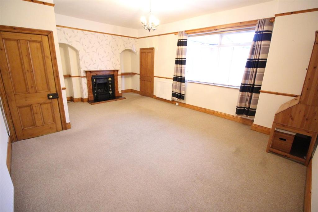 Eskdale Terrace, Cullercoats 2 bed property £750 pcm (£173 pw)
